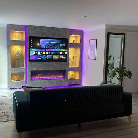 The Exclusive Jacuzzi Apartment Birmingam Exterior foto