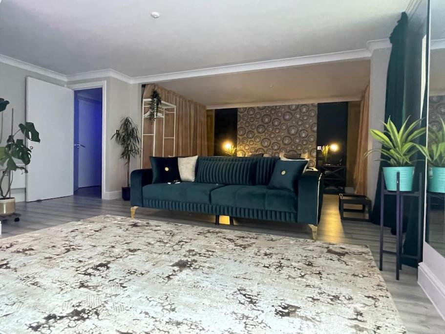 The Exclusive Jacuzzi Apartment Birmingam Exterior foto