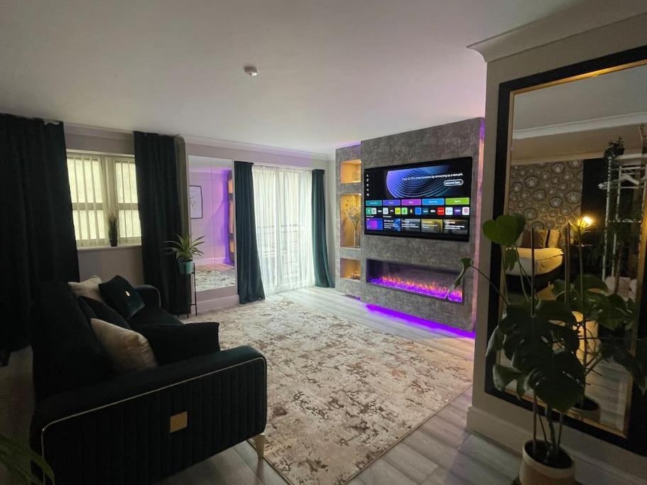 The Exclusive Jacuzzi Apartment Birmingam Exterior foto