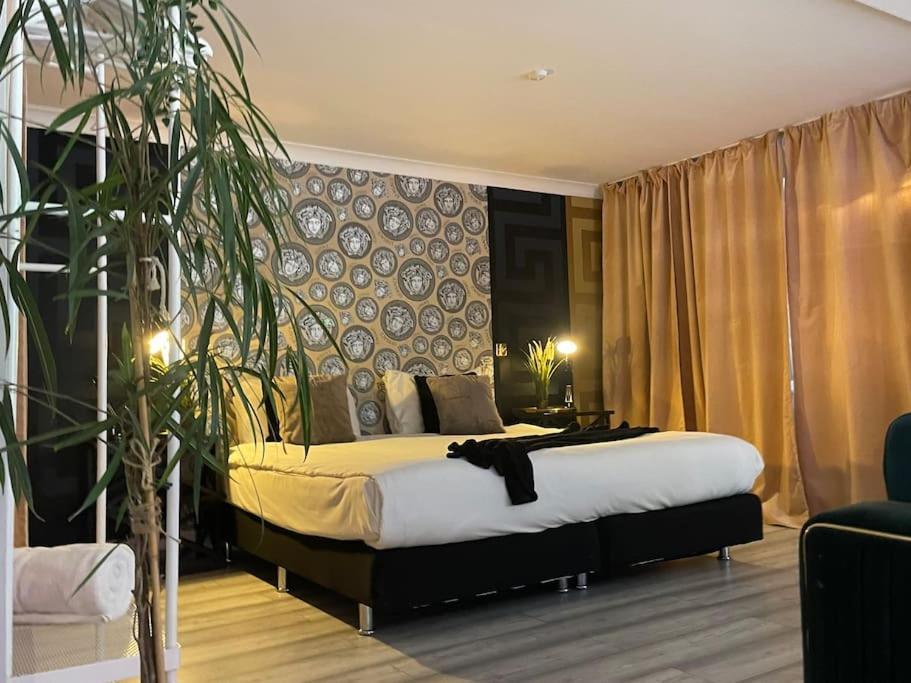 The Exclusive Jacuzzi Apartment Birmingam Exterior foto